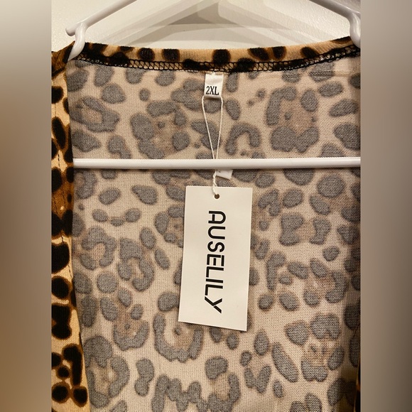 Plus‎ Size 2XL Cheetah Print Open Front Coat Length Blazer NWT with Pockets - Picture 2 of 3